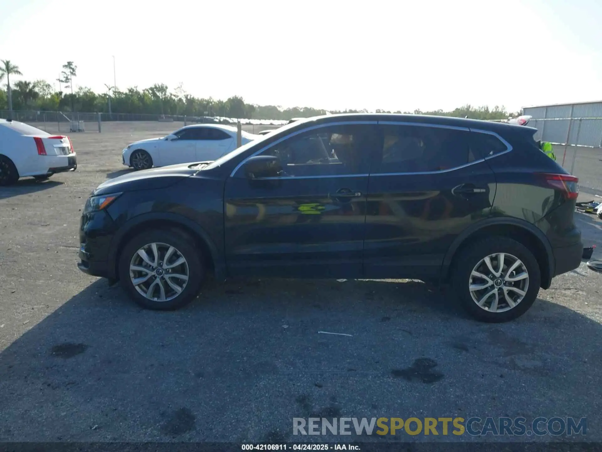 14 fotografías del automóvil dañado JN1BJ1AV7NW340713 NISSAN ROGUE SPORT 2022
