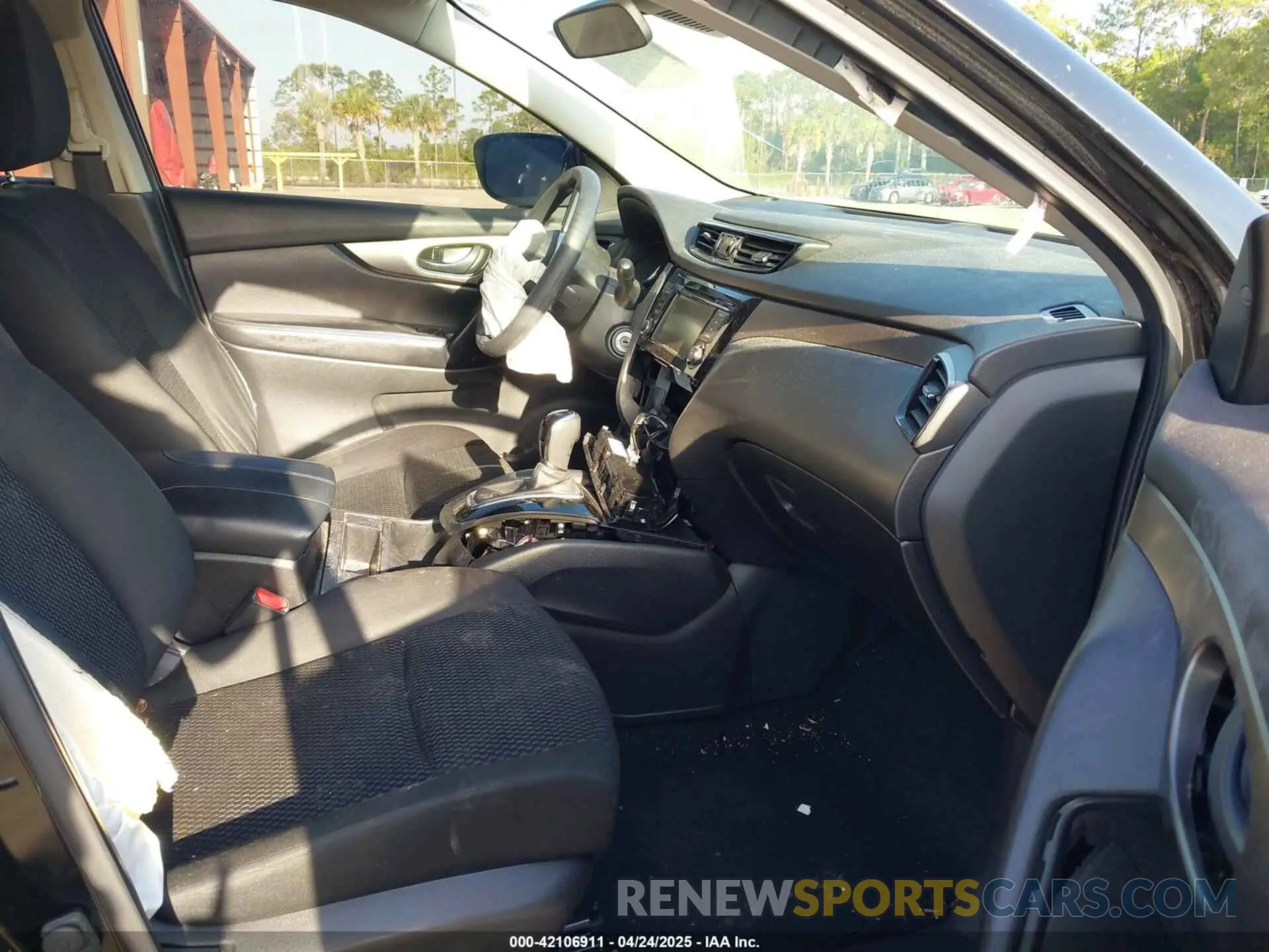 5 fotografías del automóvil dañado JN1BJ1AV7NW340713 NISSAN ROGUE SPORT 2022