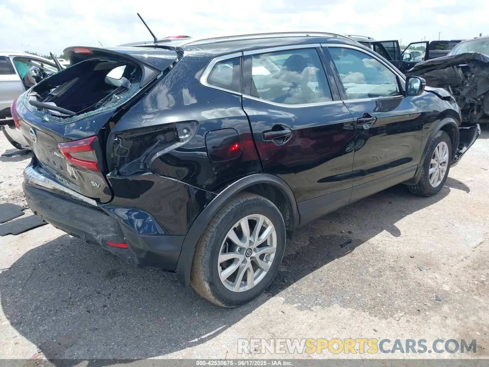 4 fotografías del automóvil dañado JN1BJ1BV7NW348910 NISSAN ROGUE SPORT 2022