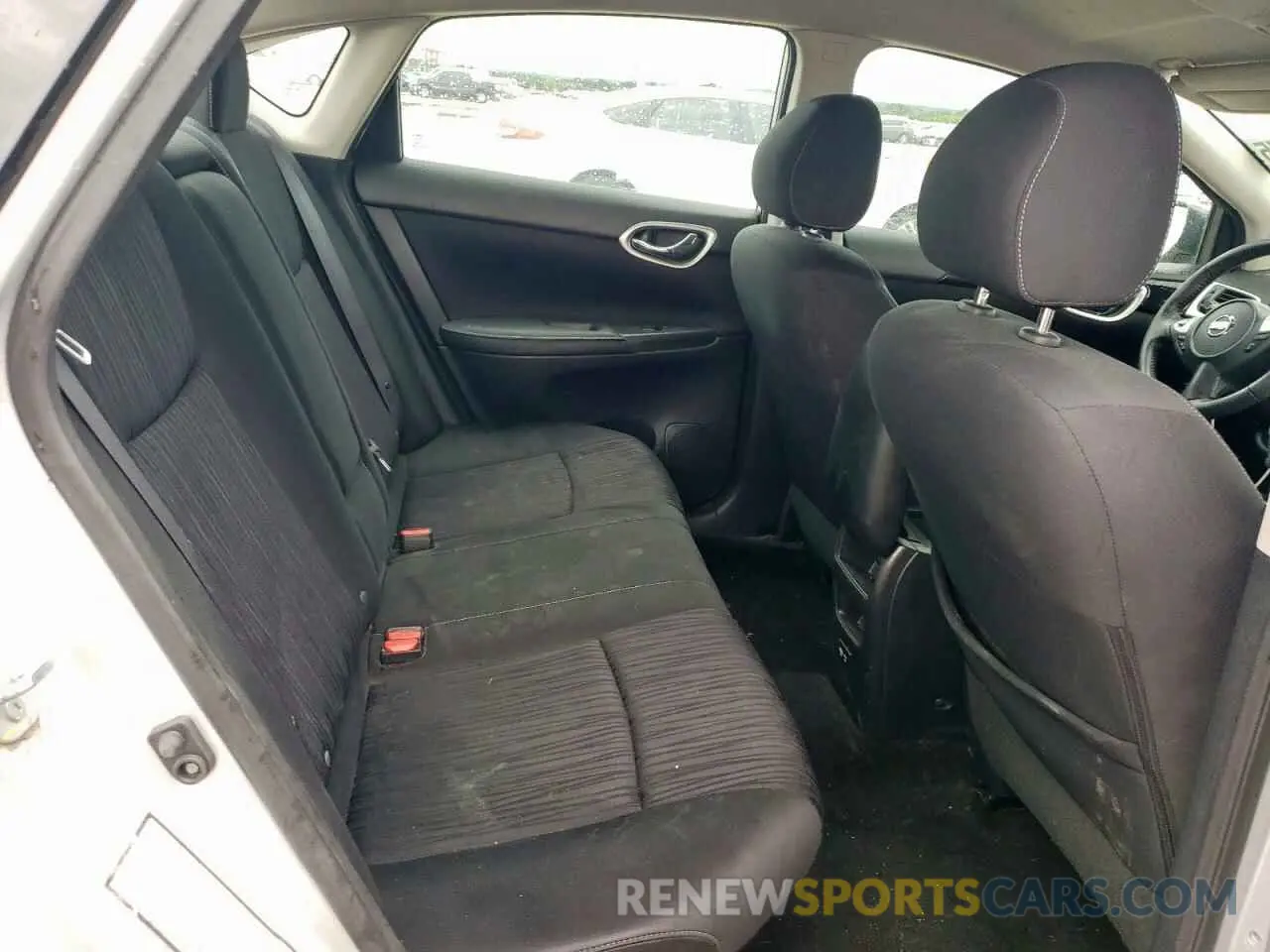 10 fotografías del automóvil dañado 3N1AB7AP0KL613084 NISSAN SENTRA 2019
