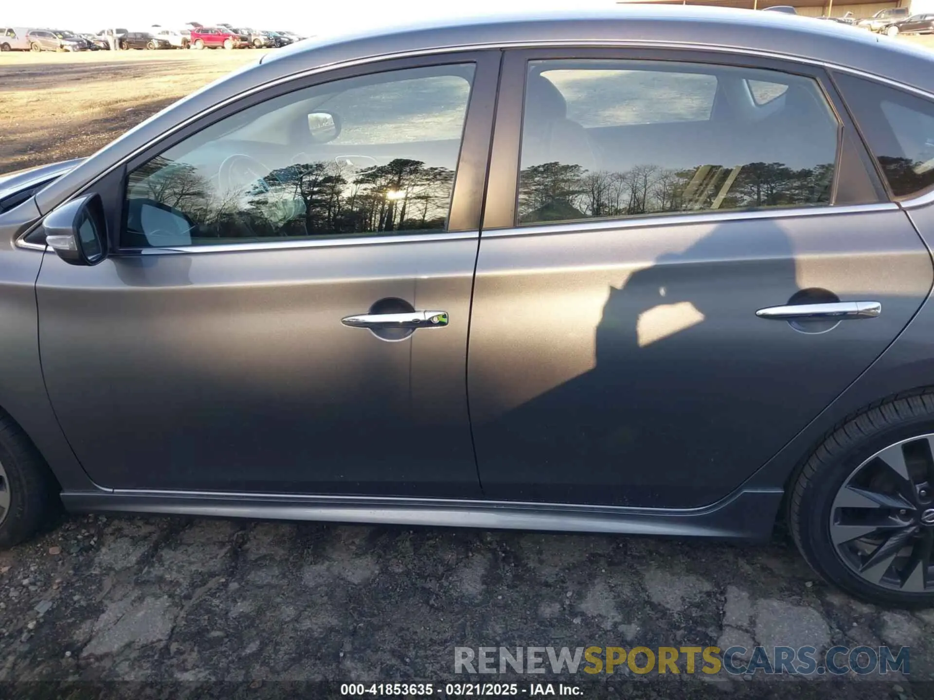 15 fotografías del automóvil dañado 3N1AB7AP0KY222701 NISSAN SENTRA 2019