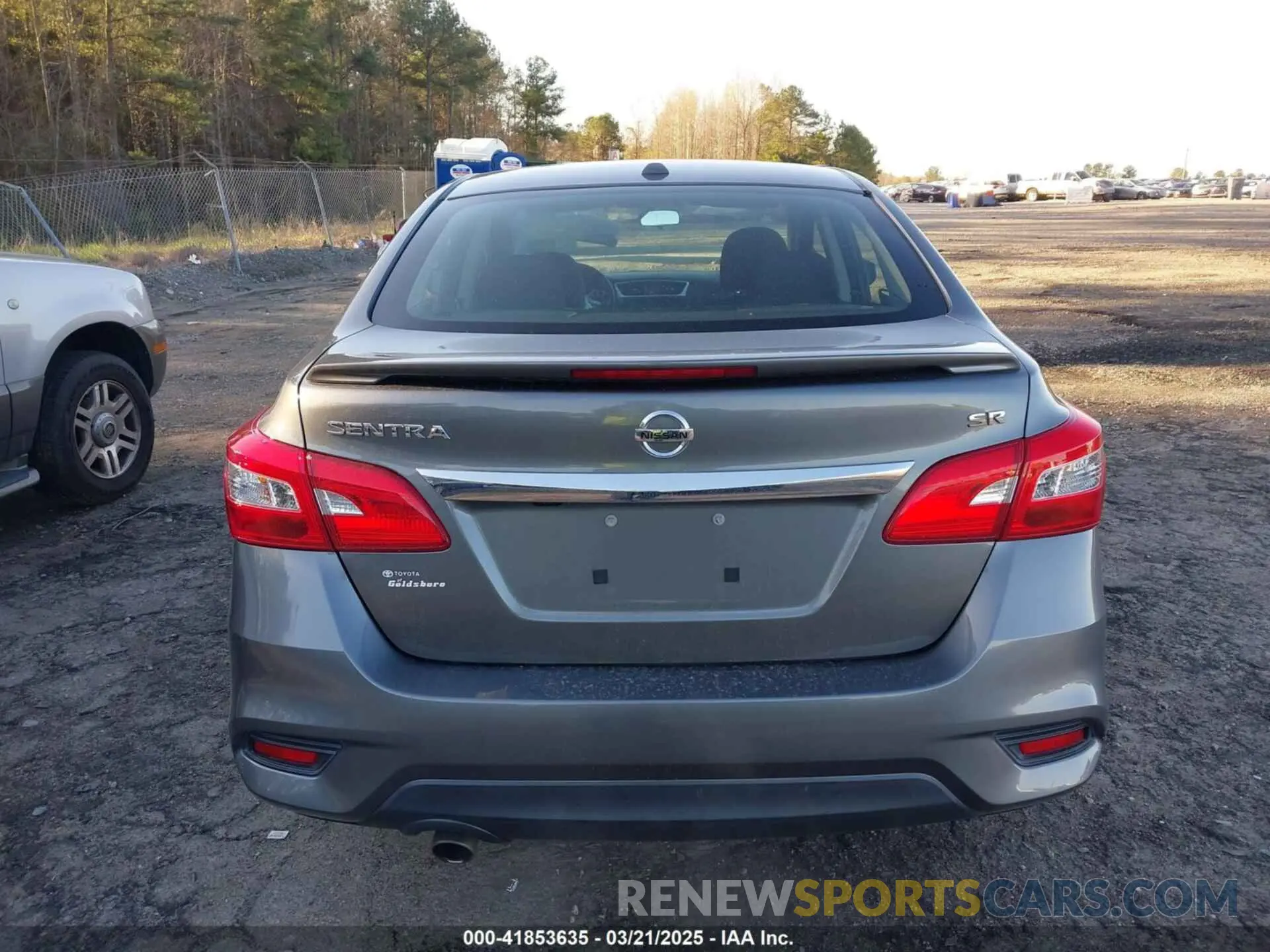 17 fotografías del automóvil dañado 3N1AB7AP0KY222701 NISSAN SENTRA 2019