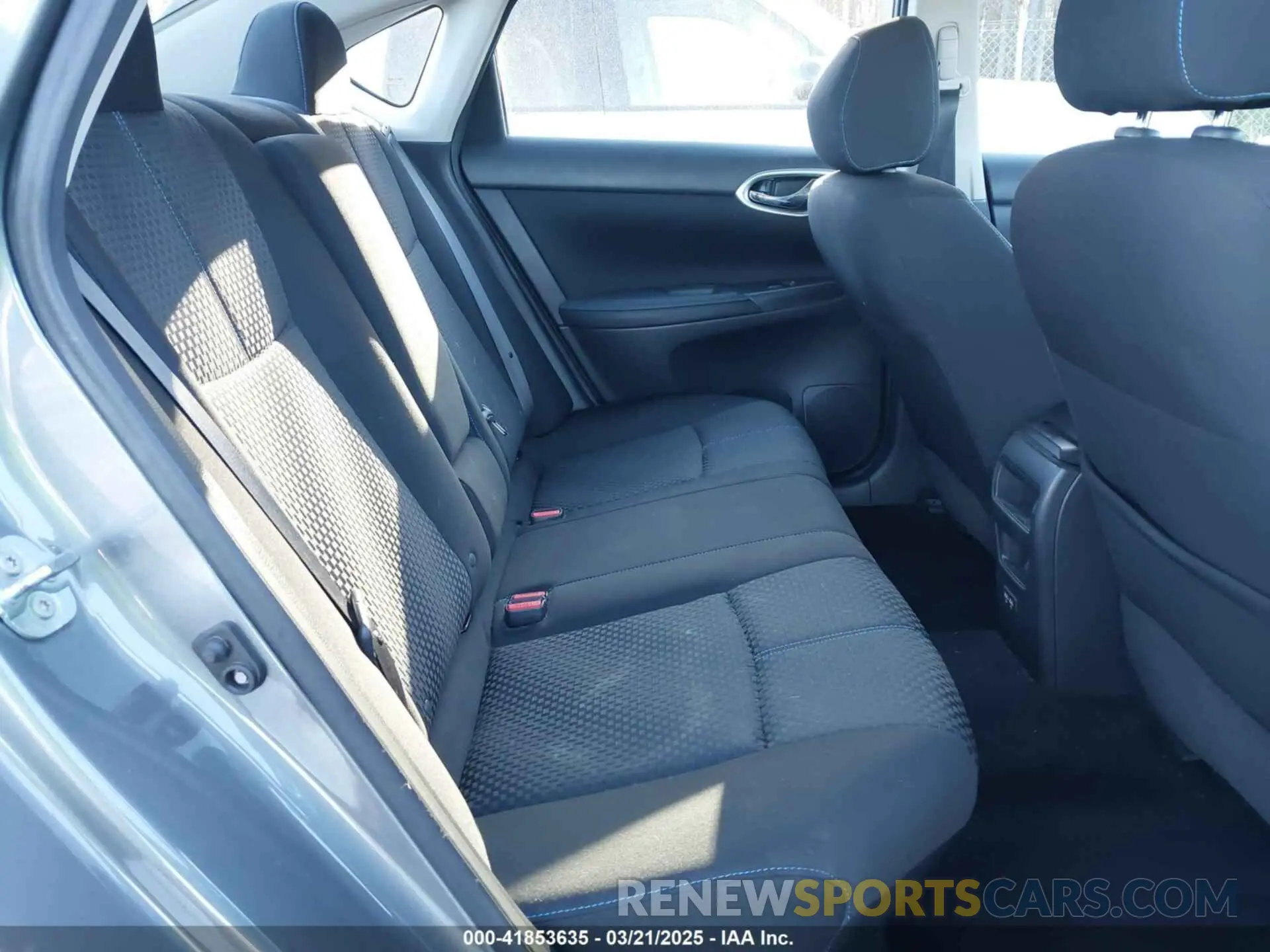 8 fotografías del automóvil dañado 3N1AB7AP0KY222701 NISSAN SENTRA 2019