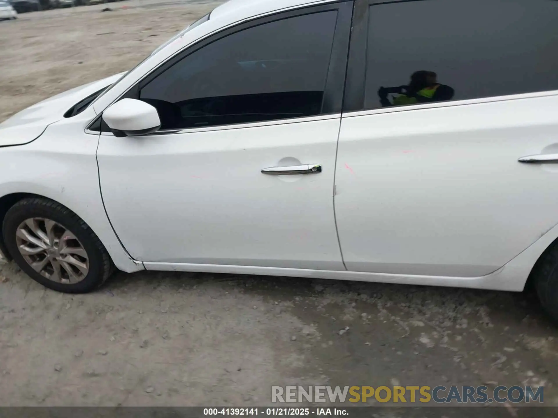 14 fotografías del automóvil dañado 3N1AB7AP0KY237487 NISSAN SENTRA 2019