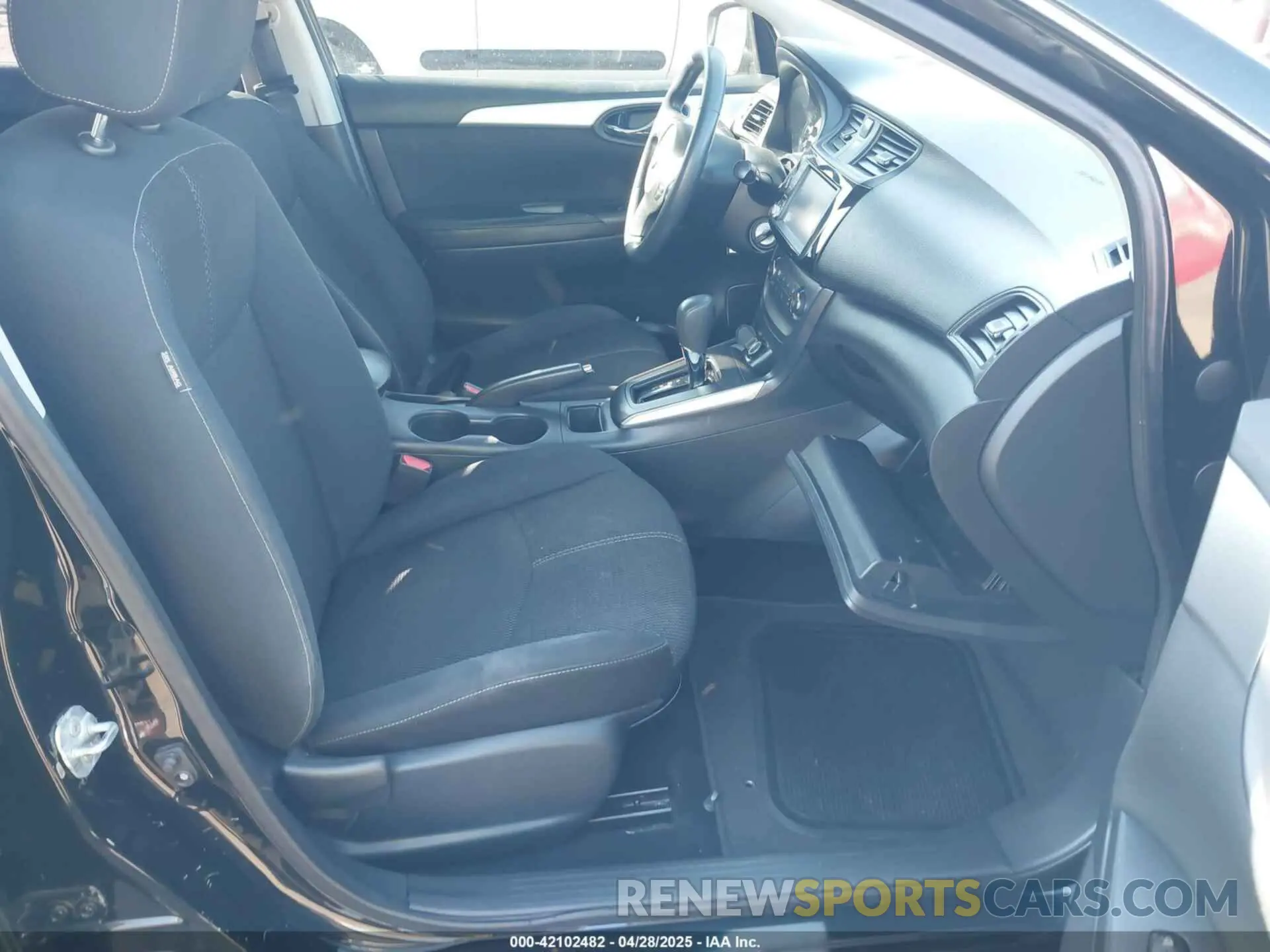 5 fotografías del automóvil dañado 3N1AB7AP0KY248392 NISSAN SENTRA 2019