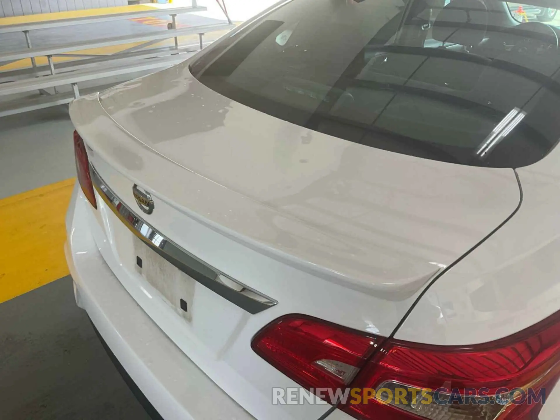 15 fotografías del automóvil dañado 3N1AB7AP0KY252572 NISSAN SENTRA 2019