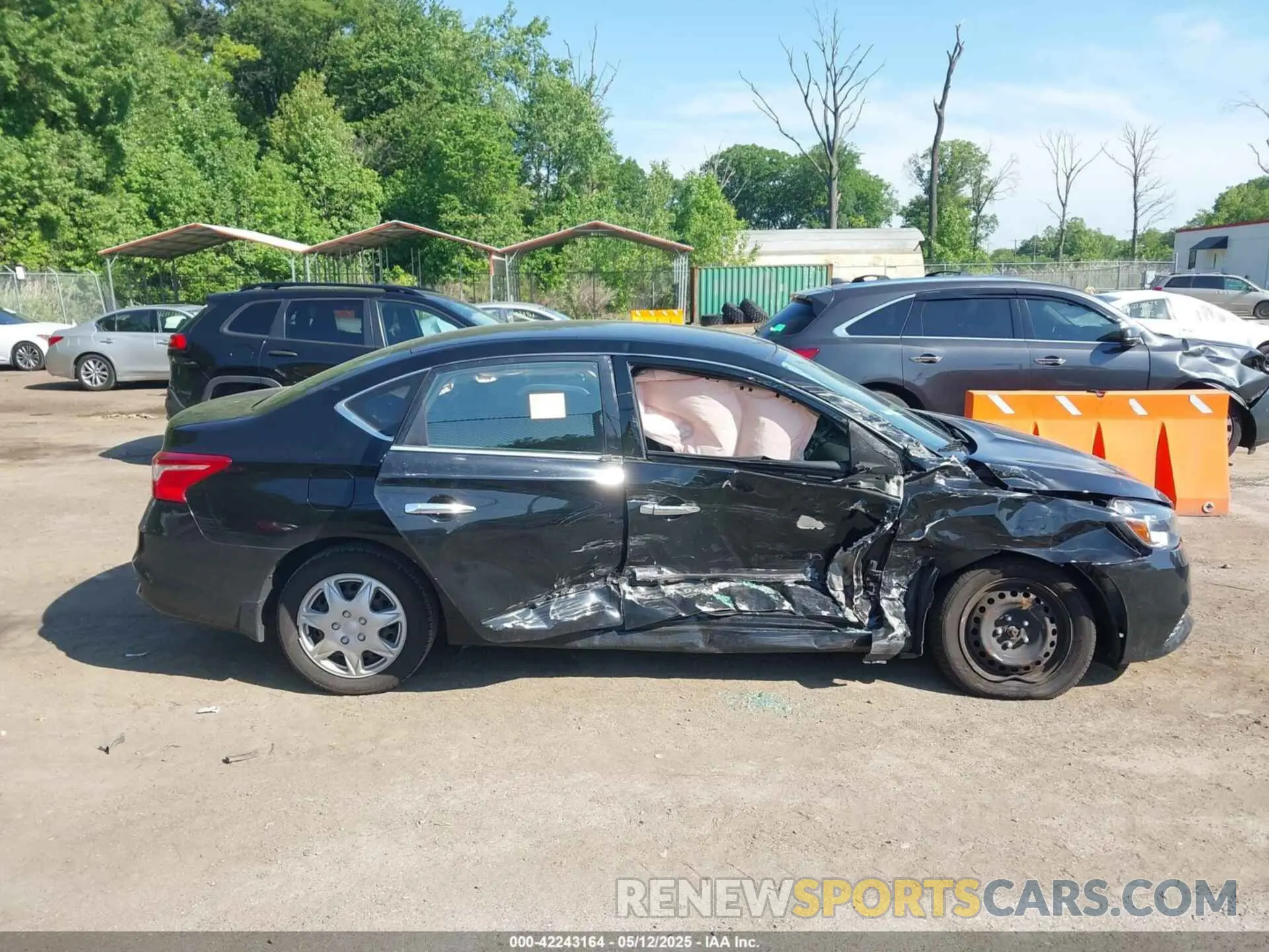 13 fotografías del automóvil dañado 3N1AB7AP0KY265645 NISSAN SENTRA 2019