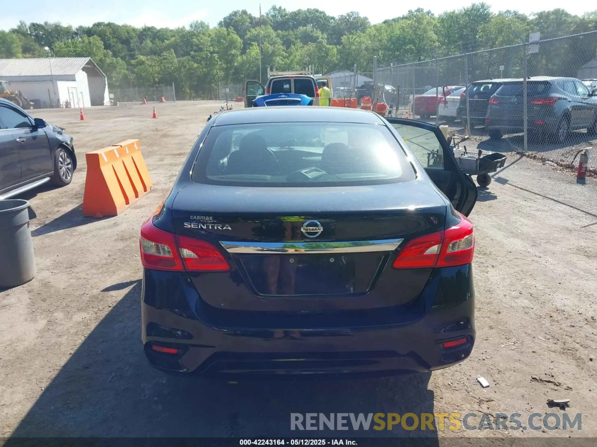 16 fotografías del automóvil dañado 3N1AB7AP0KY265645 NISSAN SENTRA 2019