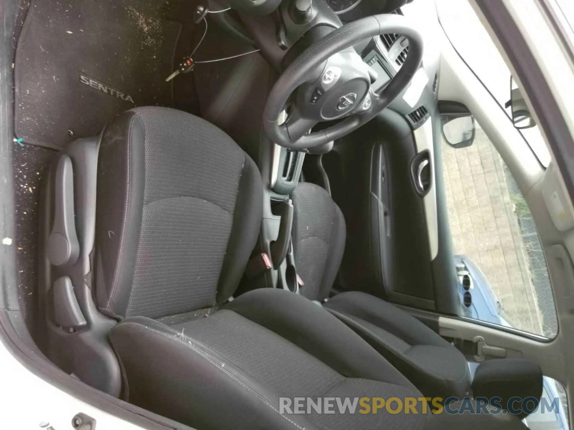 14 fotografías del automóvil dañado 3N1AB7AP0KY265886 NISSAN SENTRA 2019