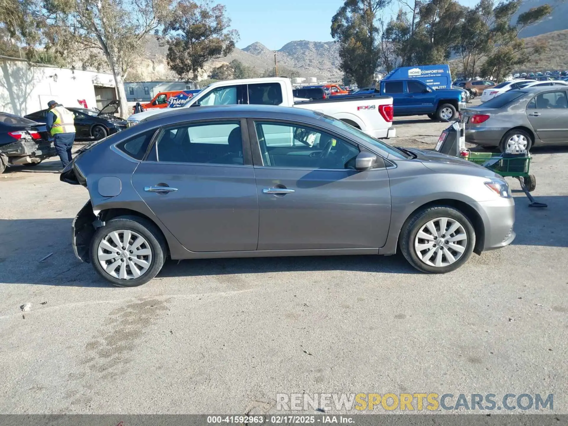 13 fotografías del automóvil dañado 3N1AB7AP0KY268576 NISSAN SENTRA 2019
