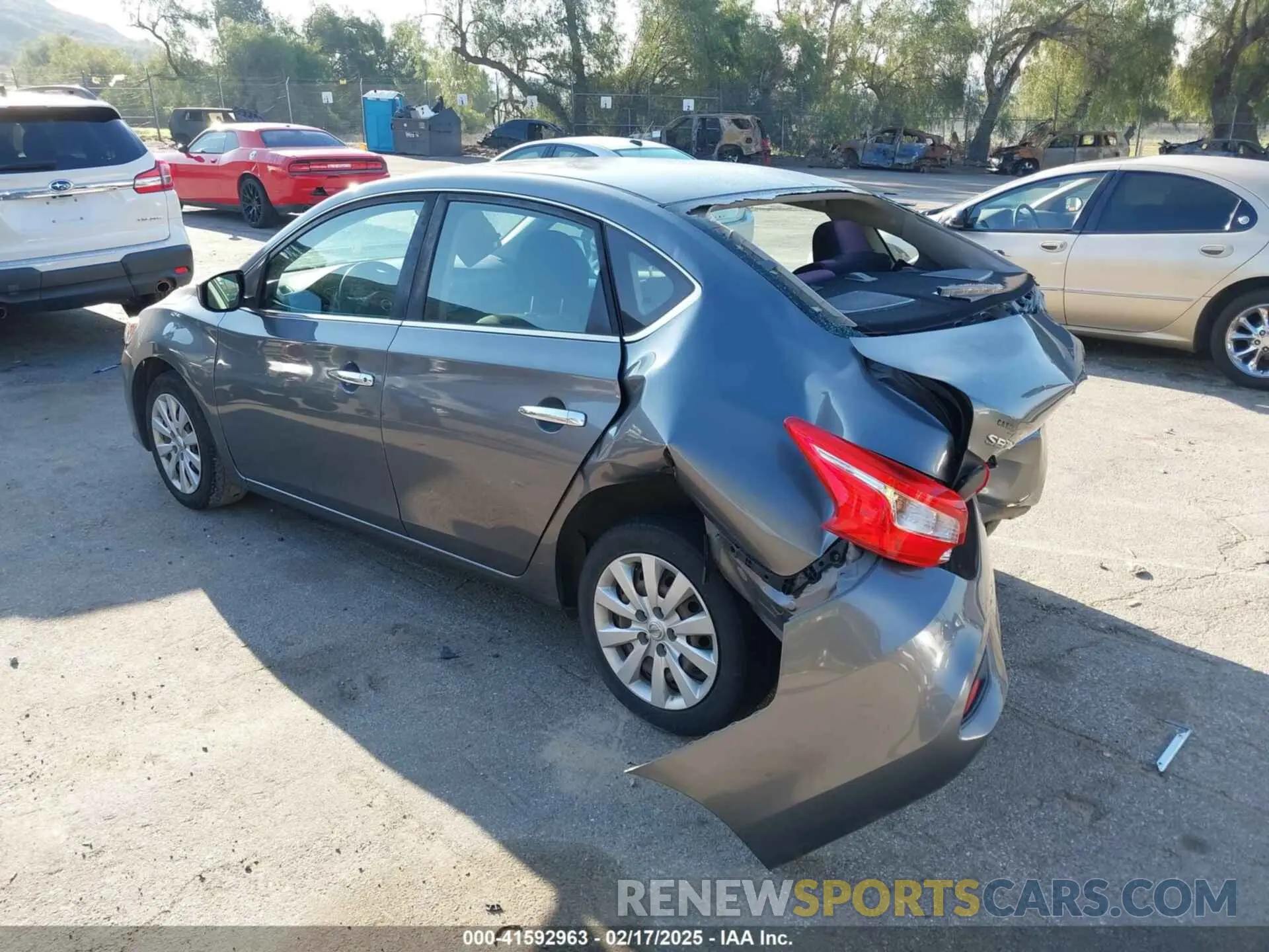 3 fotografías del automóvil dañado 3N1AB7AP0KY268576 NISSAN SENTRA 2019