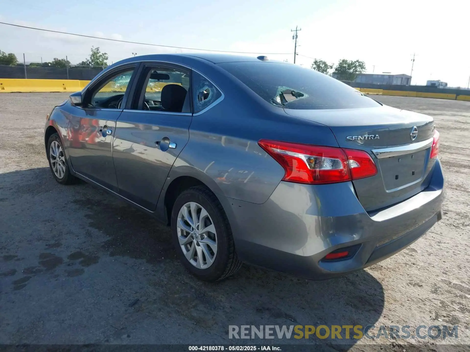 3 fotografías del automóvil dañado 3N1AB7AP0KY283319 NISSAN SENTRA 2019