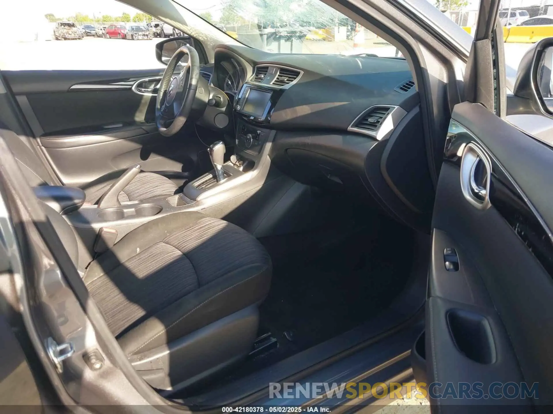 5 fotografías del automóvil dañado 3N1AB7AP0KY283319 NISSAN SENTRA 2019