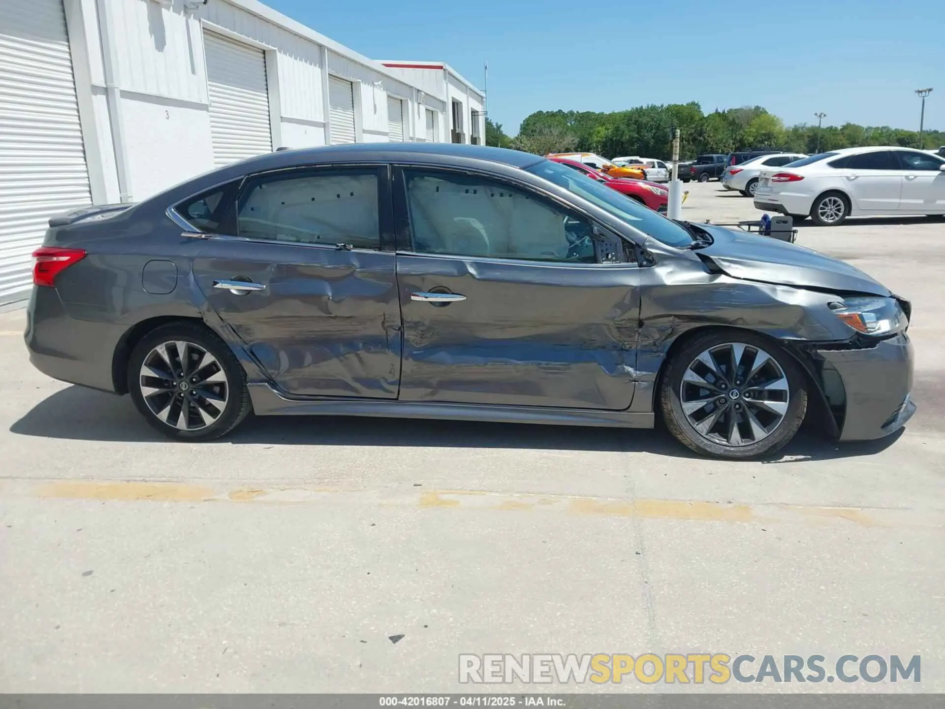 13 fotografías del automóvil dañado 3N1AB7AP0KY298760 NISSAN SENTRA 2019