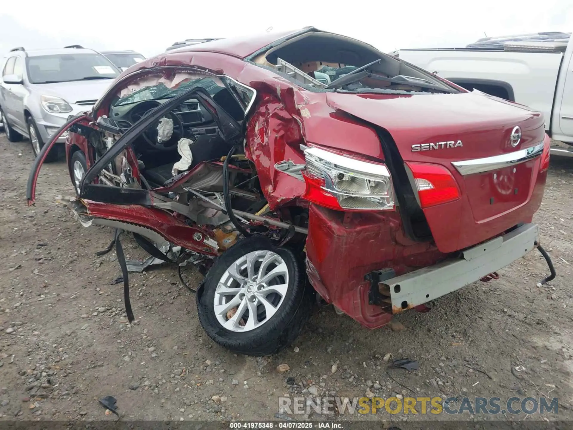 3 fotografías del automóvil dañado 3N1AB7AP0KY300930 NISSAN SENTRA 2019