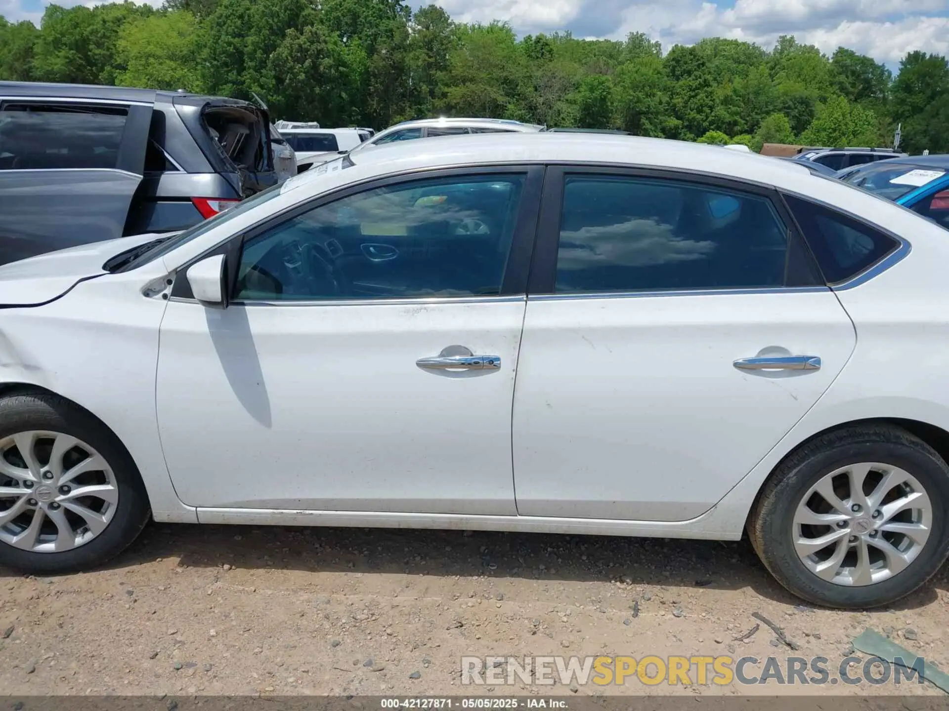 14 fotografías del automóvil dañado 3N1AB7AP0KY378544 NISSAN SENTRA 2019