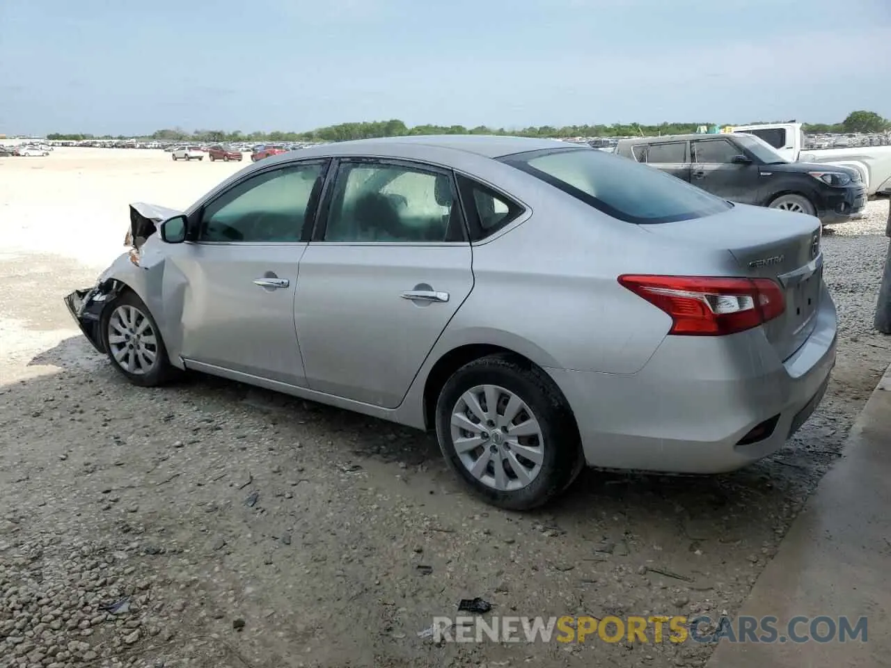 2 fotografías del automóvil dañado 3N1AB7AP0KY404575 NISSAN SENTRA 2019