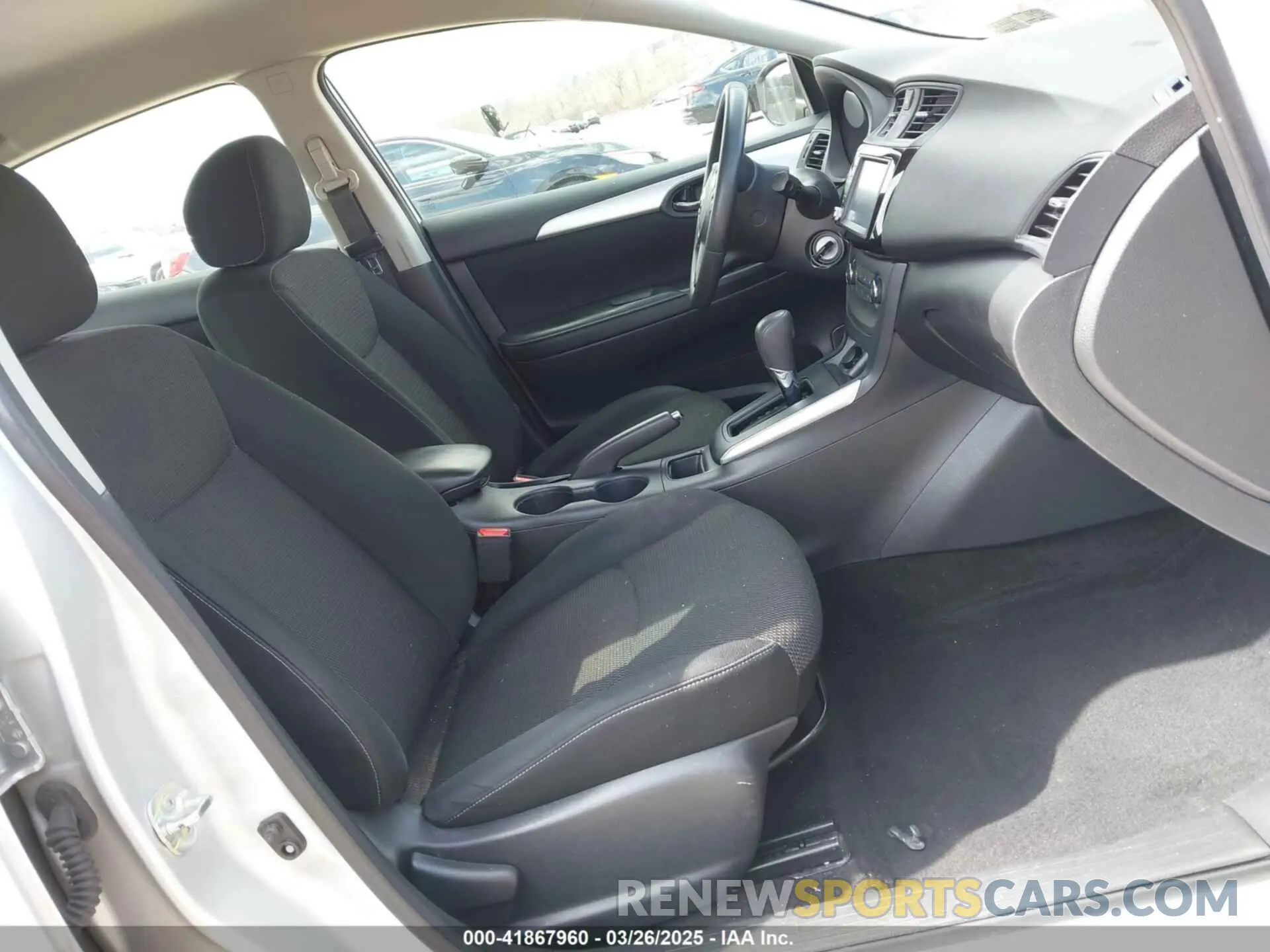 5 fotografías del automóvil dañado 3N1AB7AP0KY431761 NISSAN SENTRA 2019