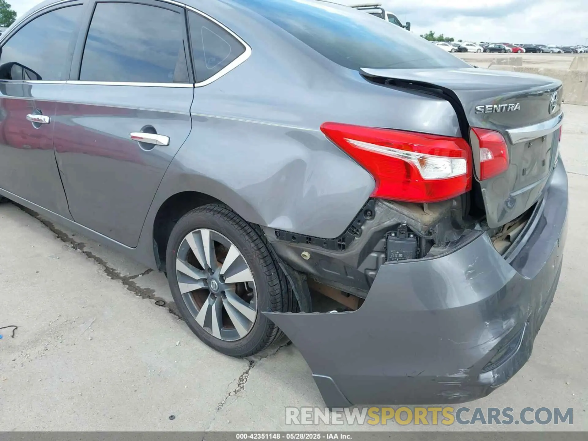 19 fotografías del automóvil dañado 3N1AB7AP0KY453369 NISSAN SENTRA 2019