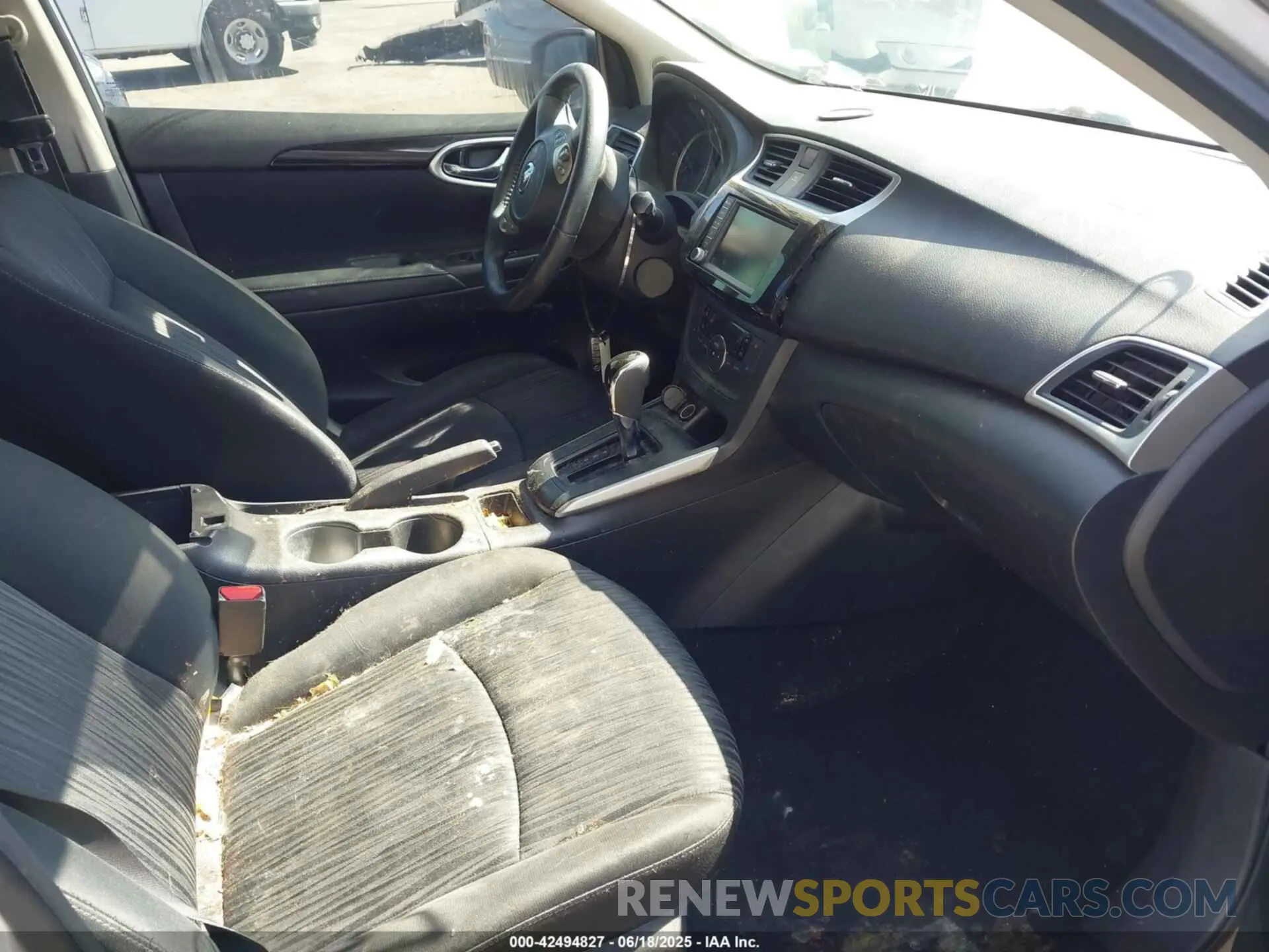 5 fotografías del automóvil dañado 3N1AB7AP1KL612476 NISSAN SENTRA 2019