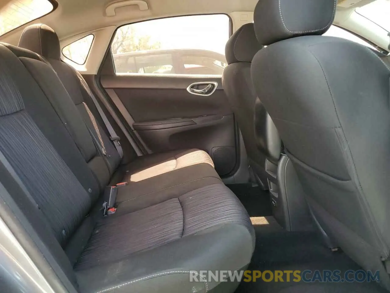 10 fotografías del automóvil dañado 3N1AB7AP1KL621484 NISSAN SENTRA 2019