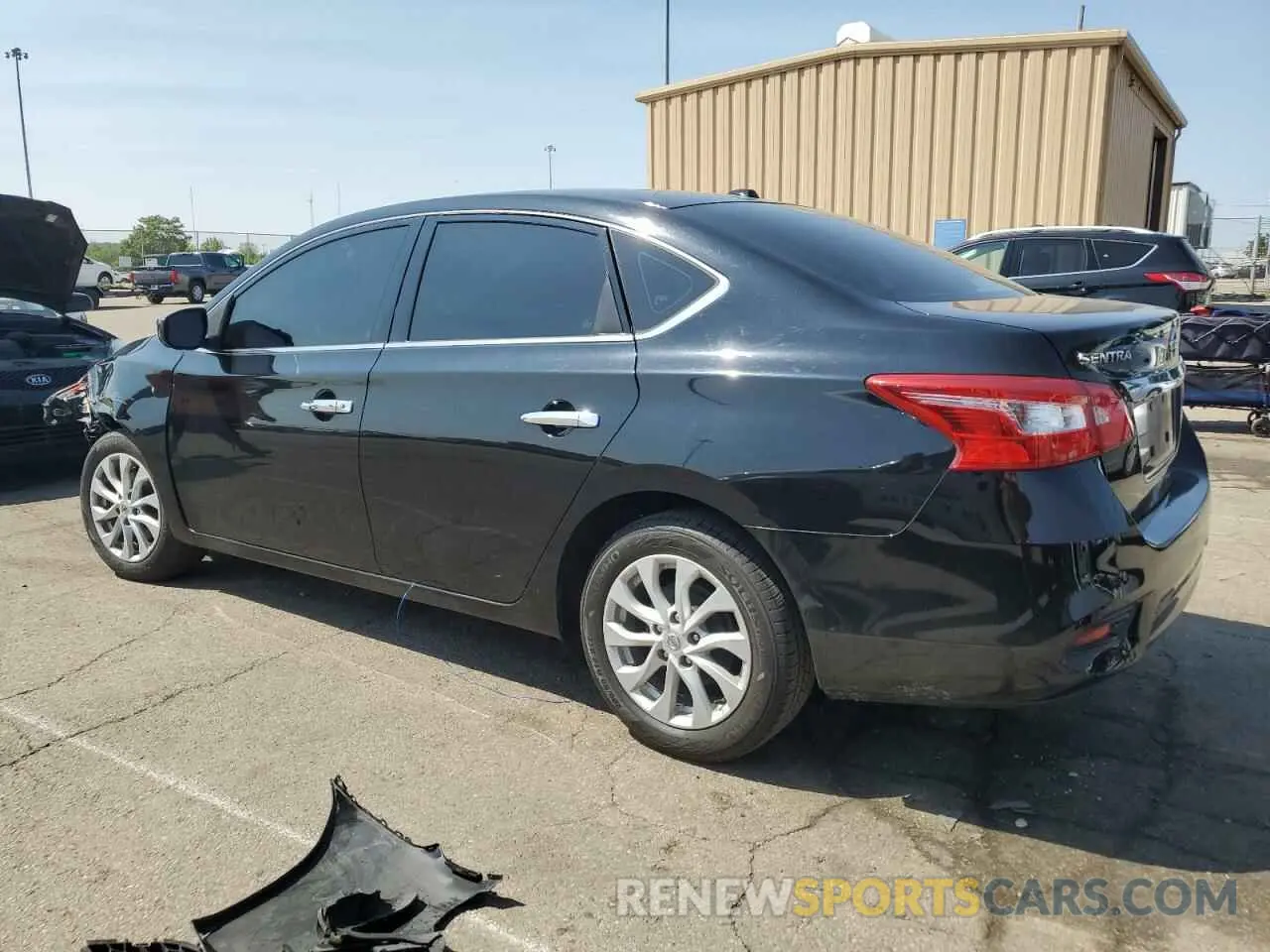 2 fotografías del automóvil dañado 3N1AB7AP1KL624837 NISSAN SENTRA 2019