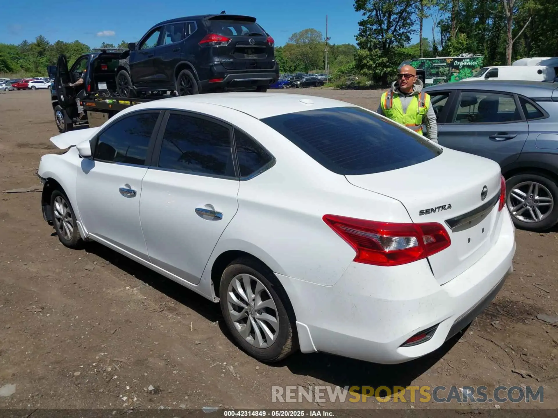 14 fotografías del automóvil dañado 3N1AB7AP1KY214607 NISSAN SENTRA 2019