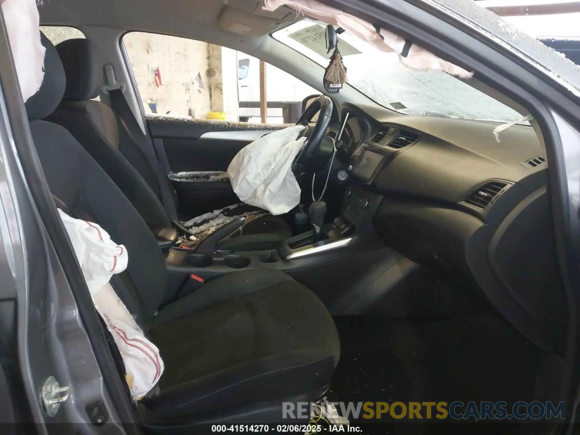 5 fotografías del automóvil dañado 3N1AB7AP1KY215871 NISSAN SENTRA 2019