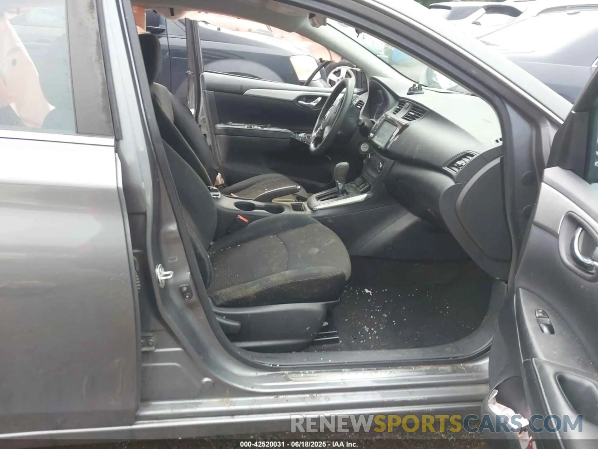 5 fotografías del automóvil dañado 3N1AB7AP1KY246215 NISSAN SENTRA 2019