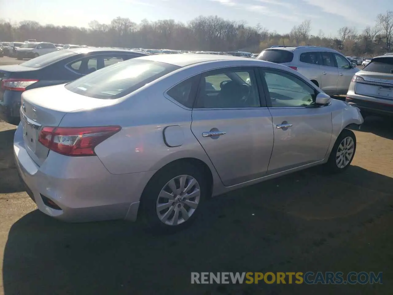 3 fotografías del automóvil dañado 3N1AB7AP1KY258994 NISSAN SENTRA 2019