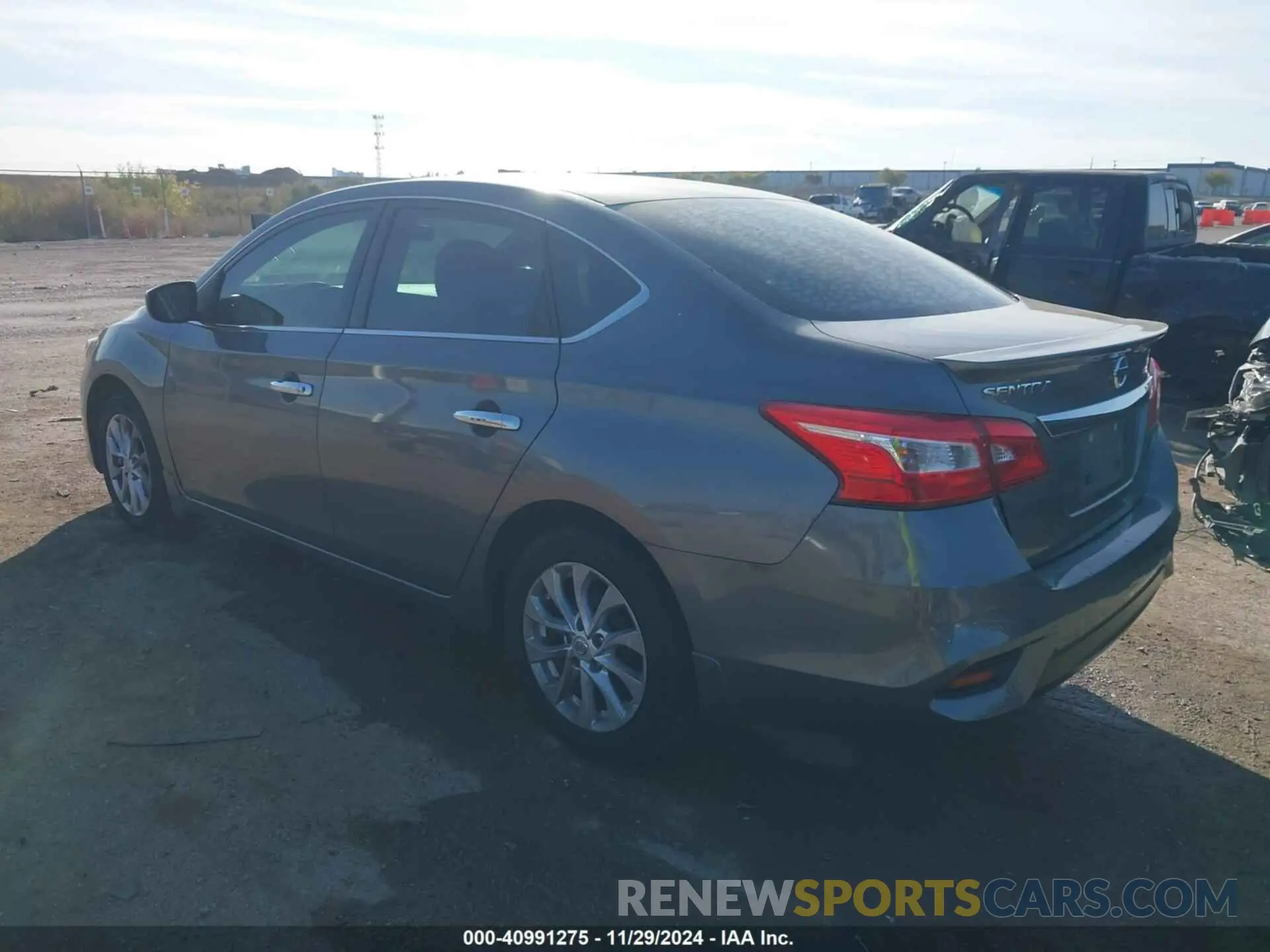 3 fotografías del automóvil dañado 3N1AB7AP1KY259031 NISSAN SENTRA 2019