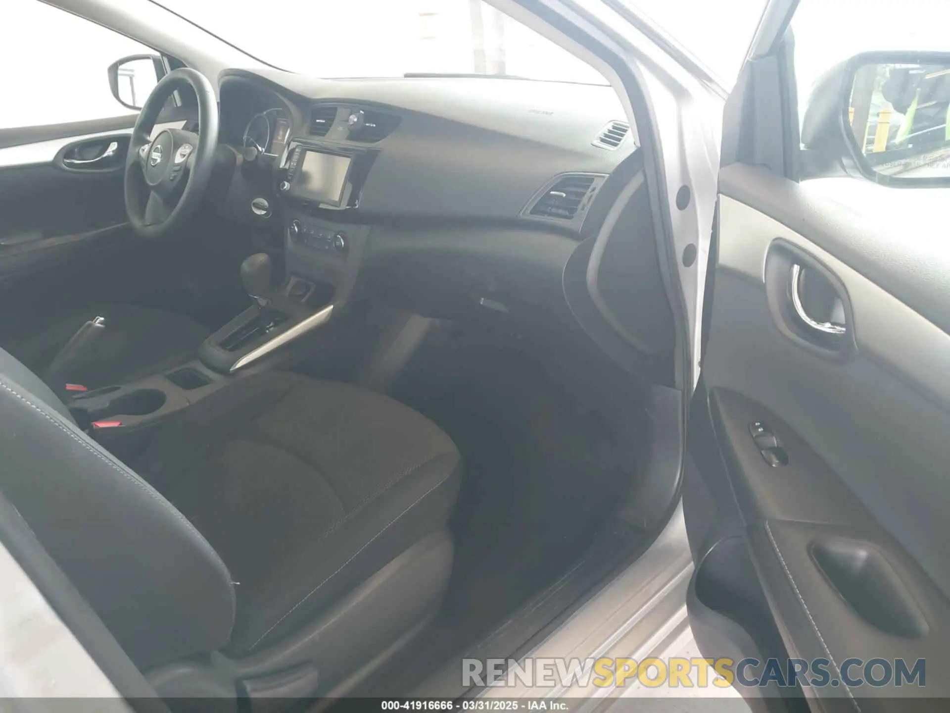5 fotografías del automóvil dañado 3N1AB7AP1KY280395 NISSAN SENTRA 2019