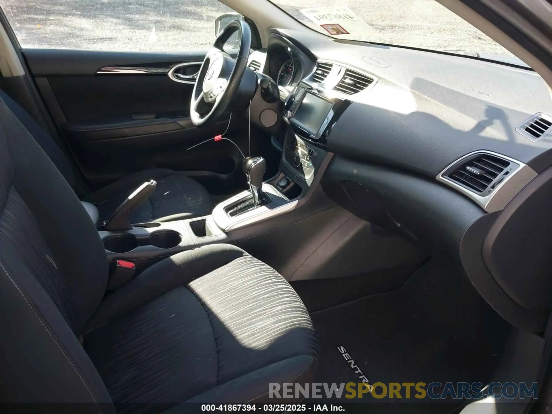 5 fotografías del automóvil dañado 3N1AB7AP1KY317087 NISSAN SENTRA 2019
