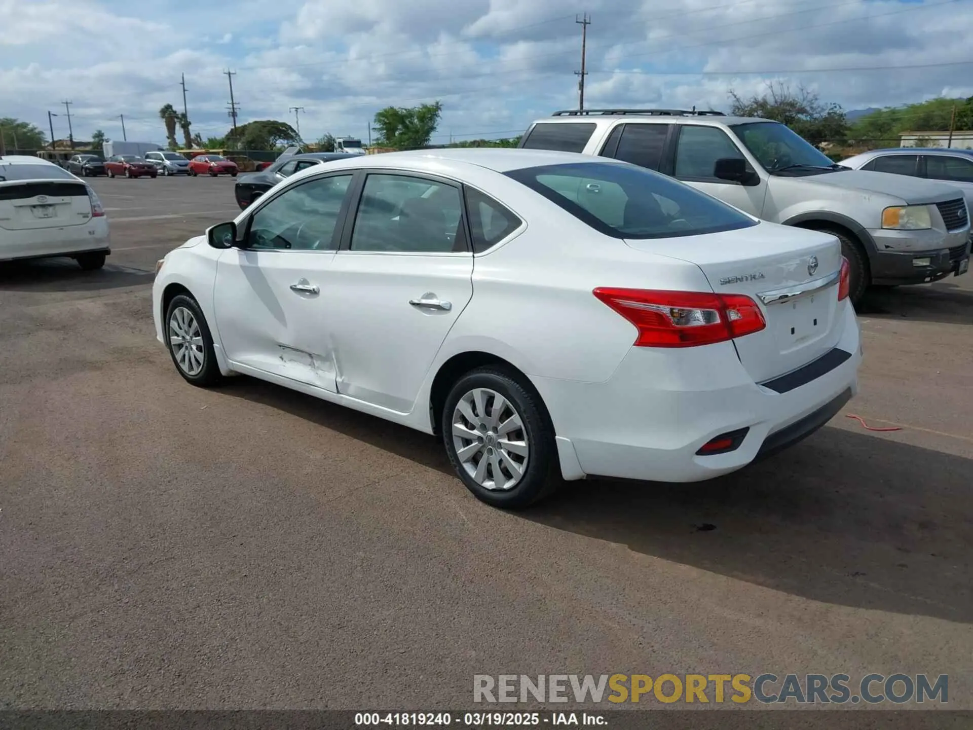 3 fotografías del automóvil dañado 3N1AB7AP1KY329885 NISSAN SENTRA 2019