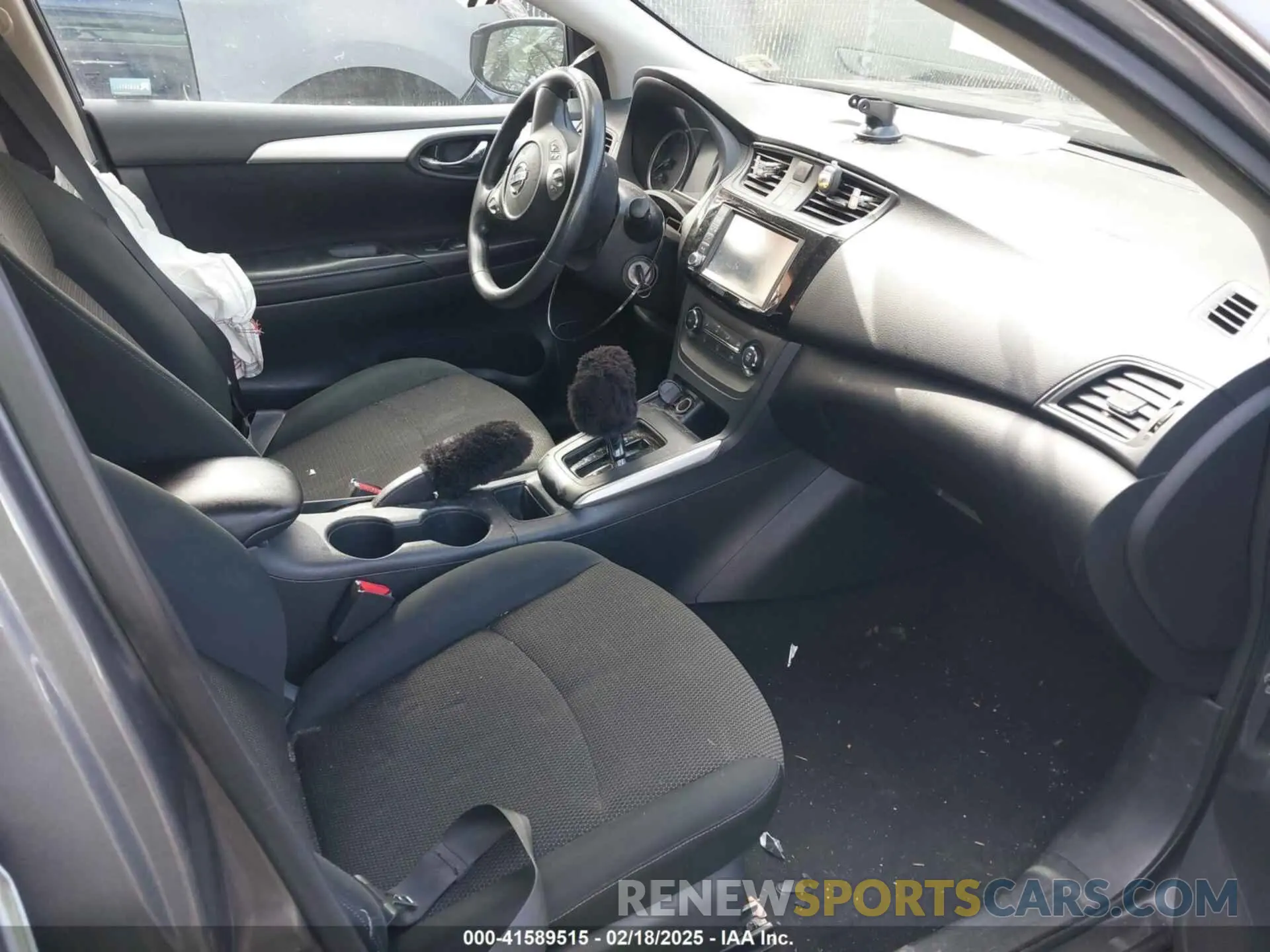 5 fotografías del automóvil dañado 3N1AB7AP1KY366077 NISSAN SENTRA 2019