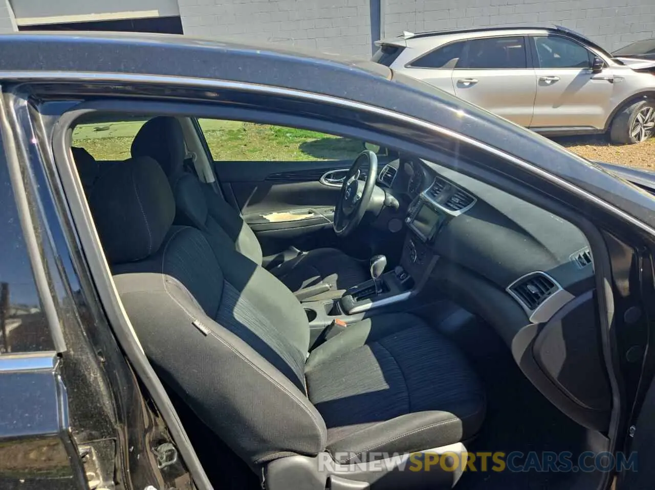 5 fotografías del automóvil dañado 3N1AB7AP1KY398334 NISSAN SENTRA 2019