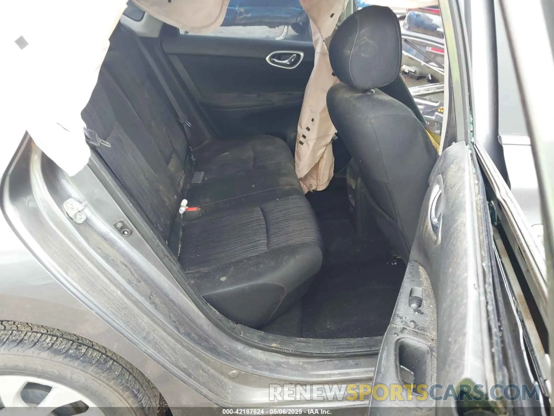 8 fotografías del automóvil dañado 3N1AB7AP1KY425046 NISSAN SENTRA 2019