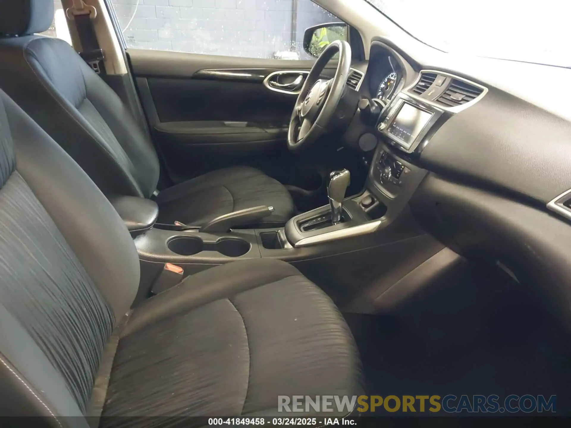 5 fotografías del automóvil dañado 3N1AB7AP2KL611126 NISSAN SENTRA 2019