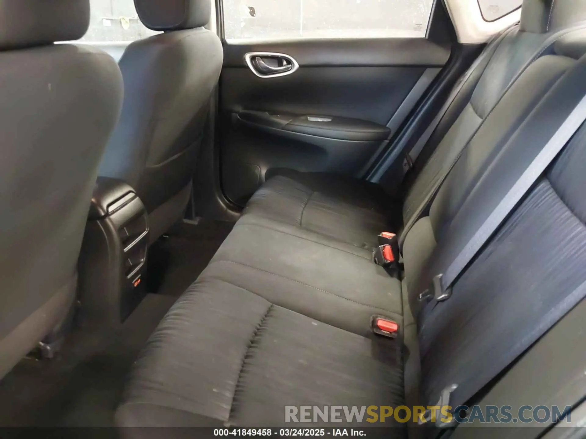 8 fotografías del automóvil dañado 3N1AB7AP2KL611126 NISSAN SENTRA 2019