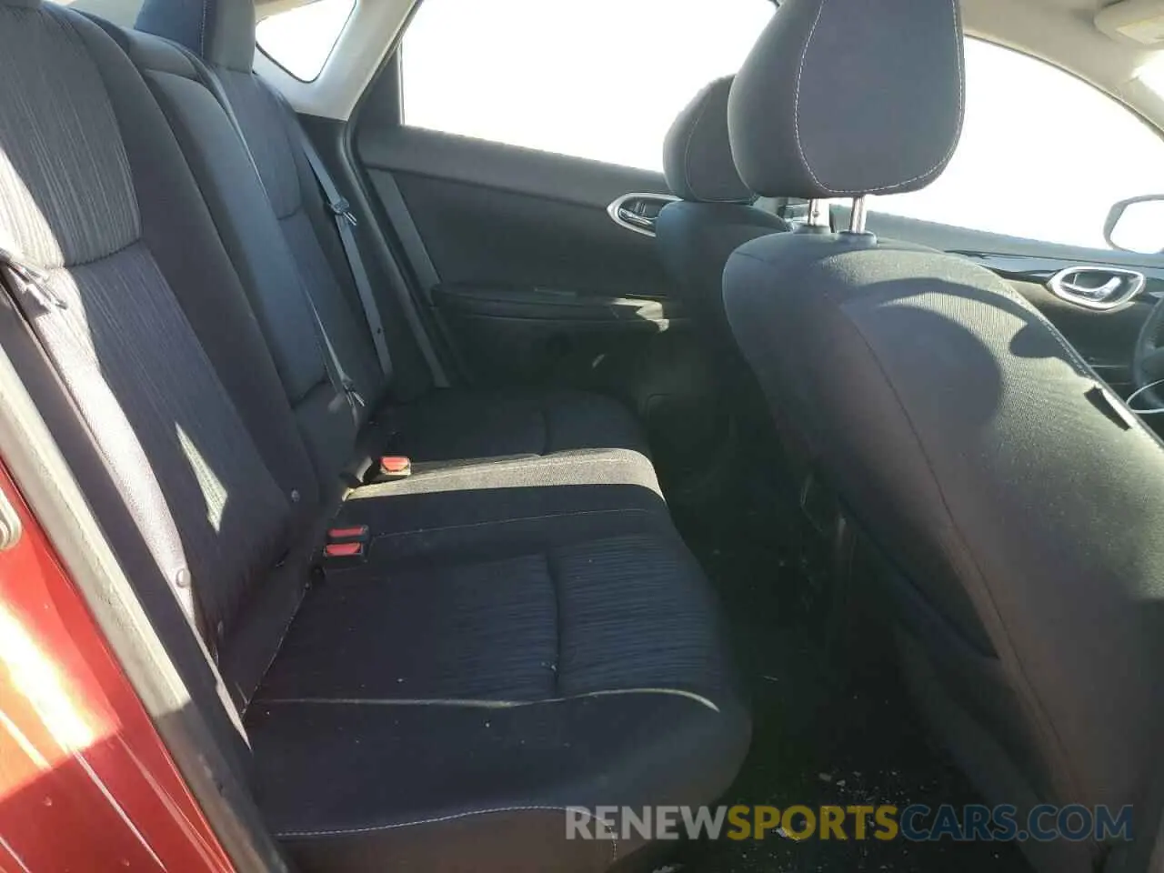 10 fotografías del automóvil dañado 3N1AB7AP2KY217449 NISSAN SENTRA 2019