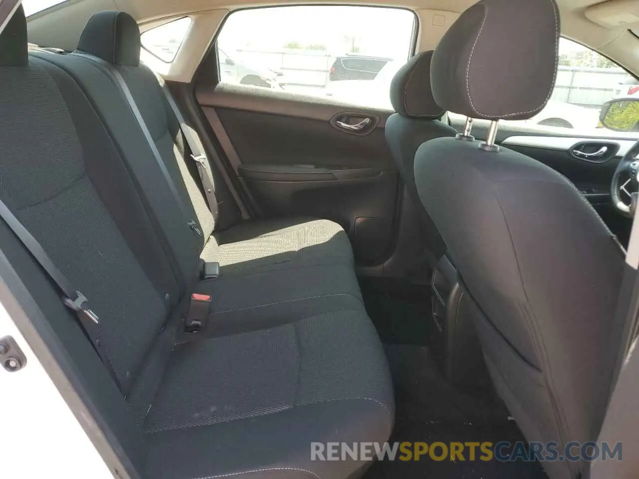 10 fotografías del automóvil dañado 3N1AB7AP2KY224093 NISSAN SENTRA 2019