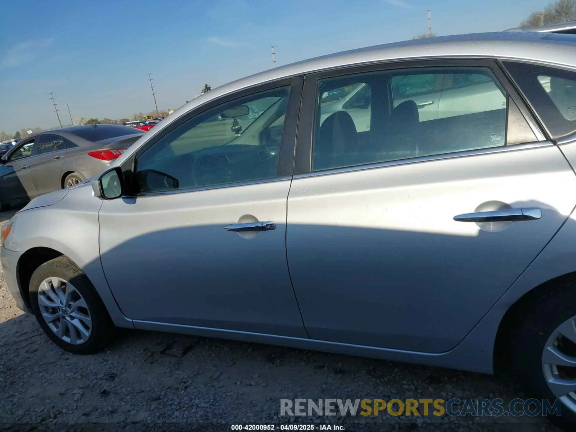 14 fotografías del automóvil dañado 3N1AB7AP2KY258096 NISSAN SENTRA 2019