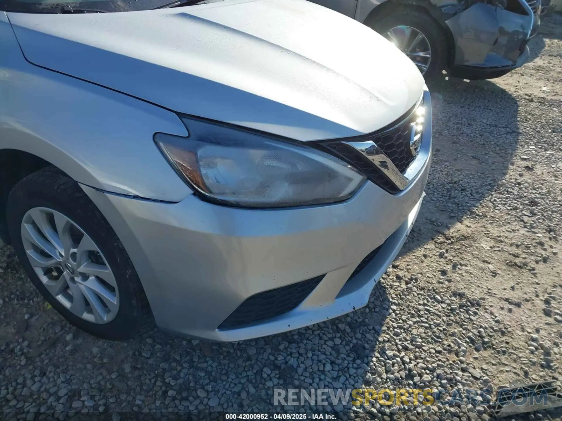 17 fotografías del automóvil dañado 3N1AB7AP2KY258096 NISSAN SENTRA 2019