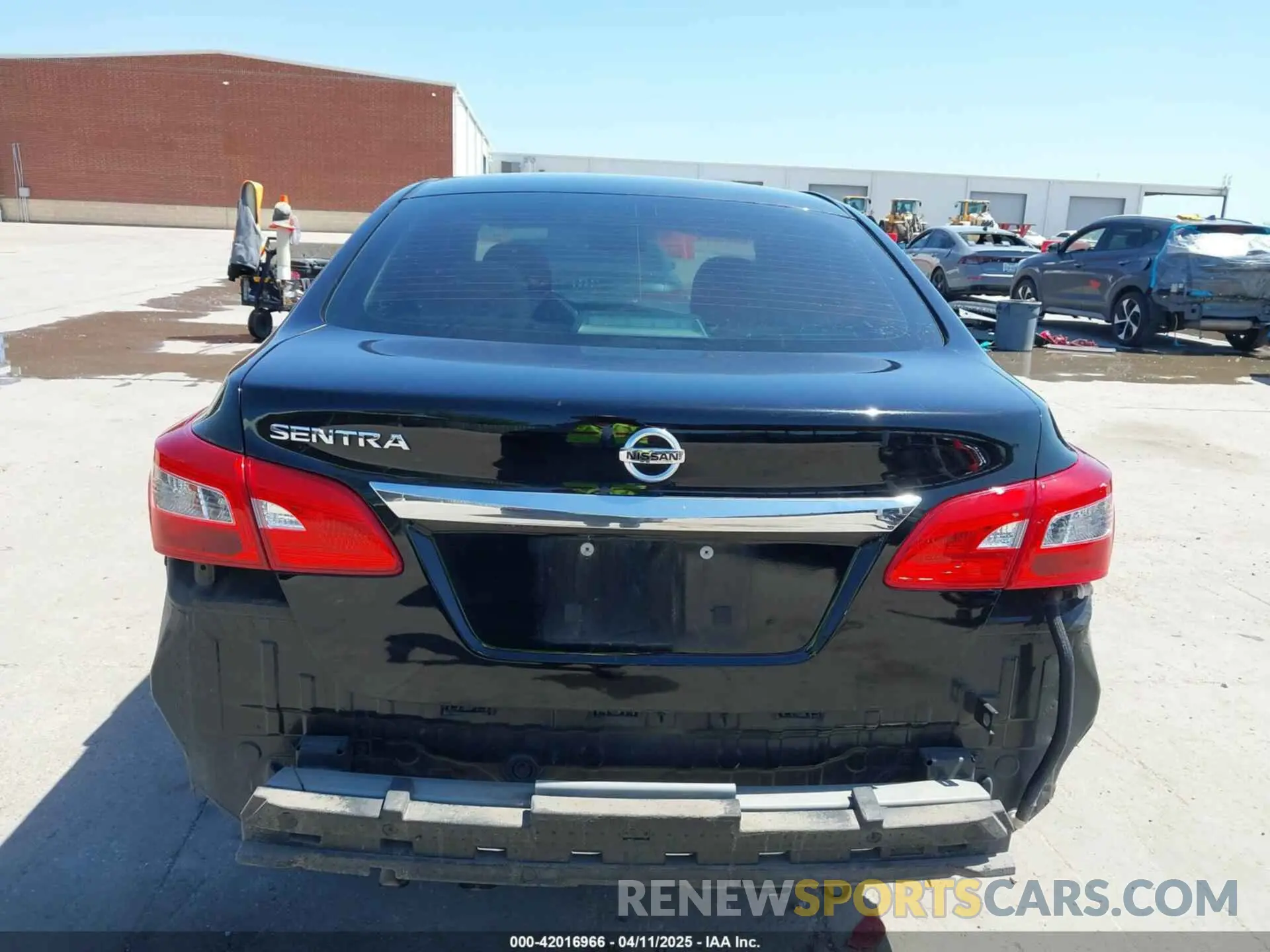 16 fotografías del automóvil dañado 3N1AB7AP2KY271480 NISSAN SENTRA 2019