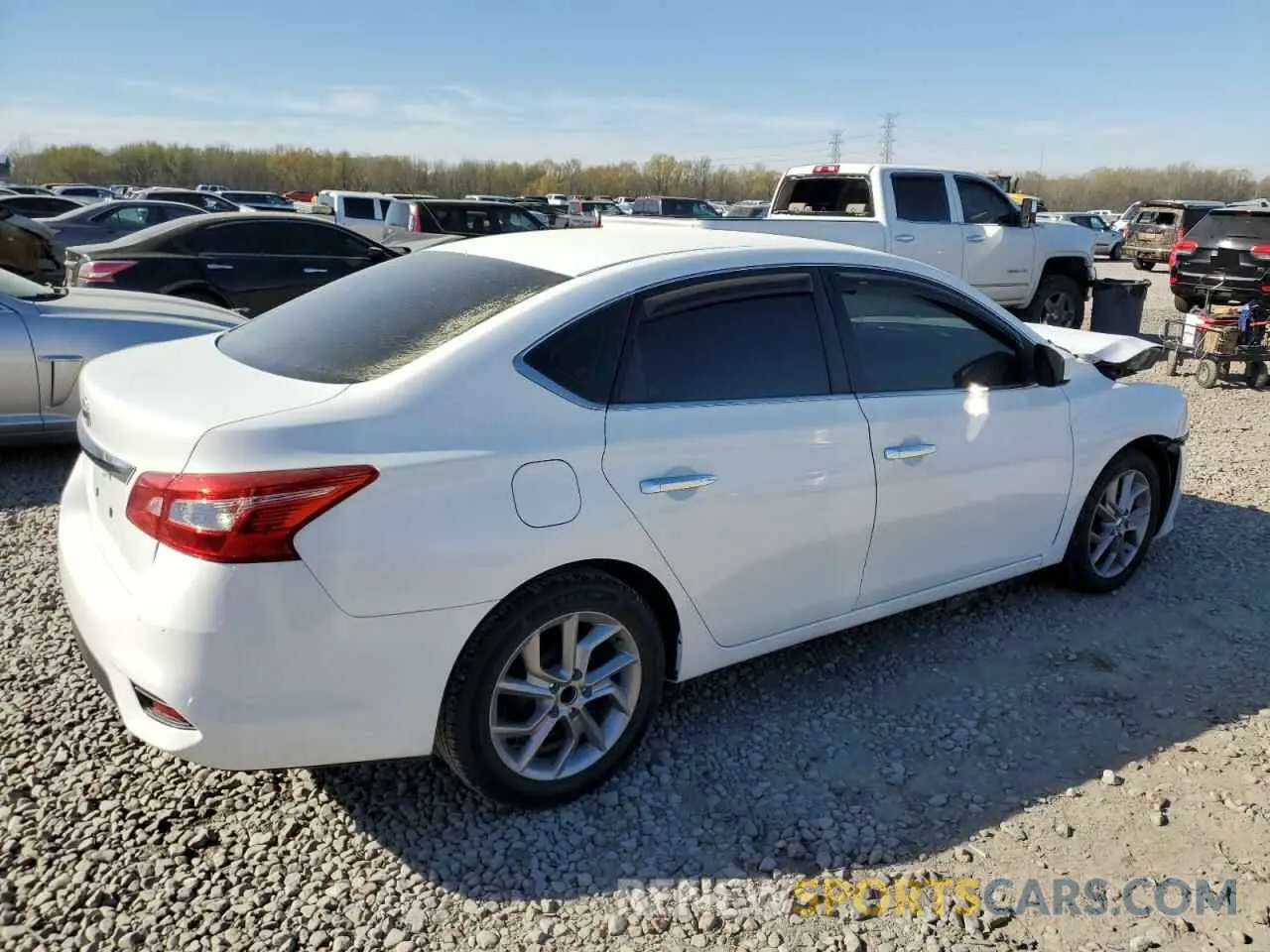 3 fotografías del automóvil dañado 3N1AB7AP2KY273861 NISSAN SENTRA 2019
