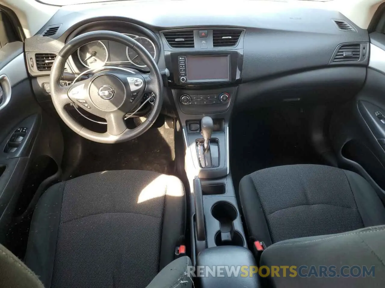 8 fotografías del automóvil dañado 3N1AB7AP2KY273861 NISSAN SENTRA 2019