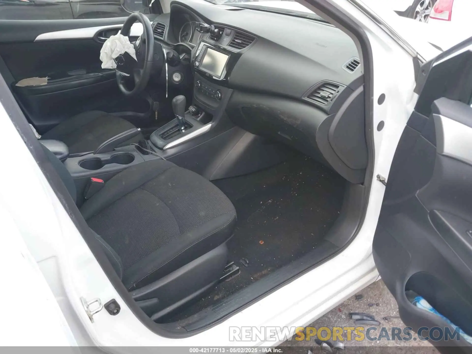 5 fotografías del automóvil dañado 3N1AB7AP2KY311847 NISSAN SENTRA 2019