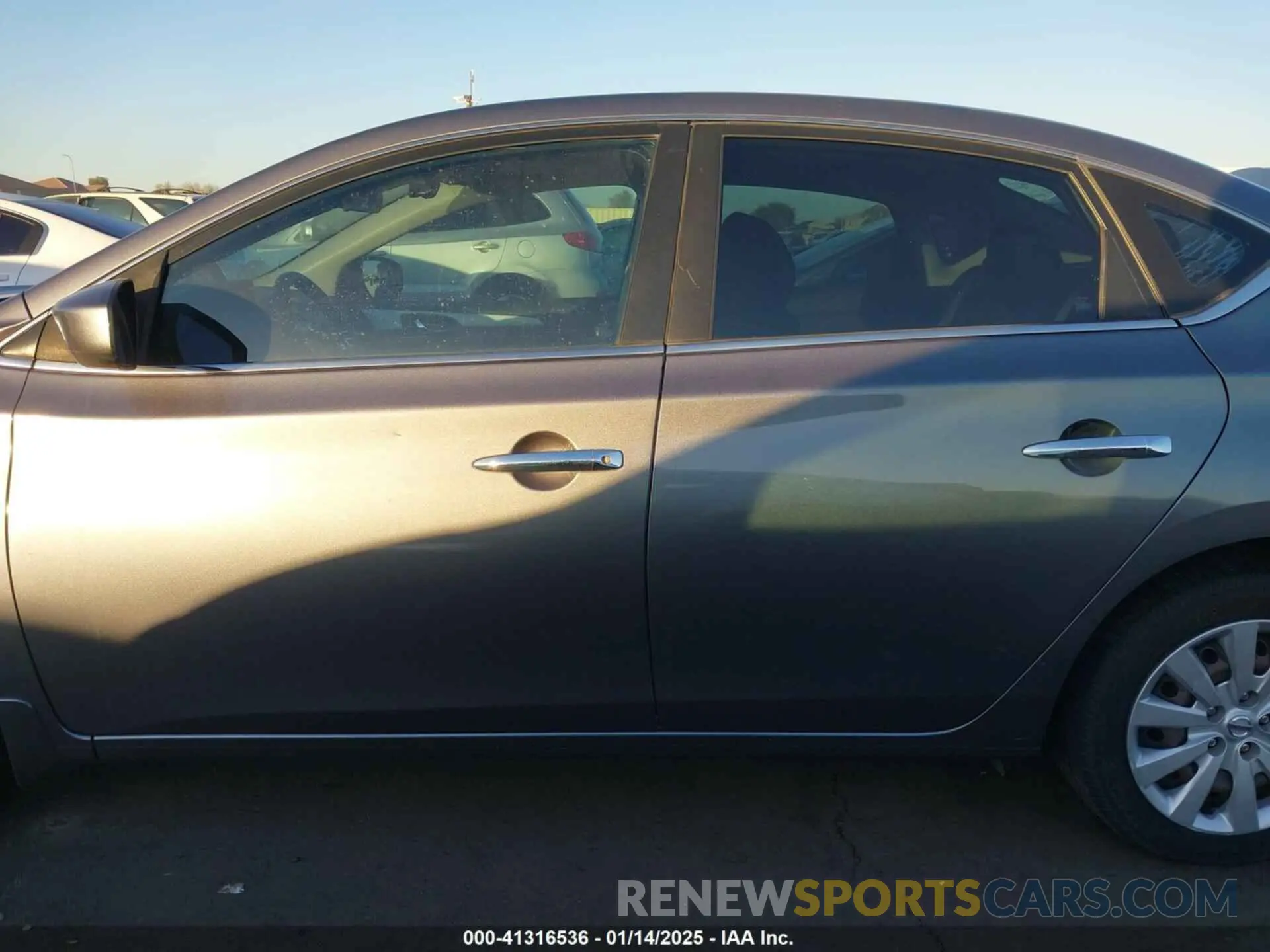 15 fotografías del automóvil dañado 3N1AB7AP2KY329376 NISSAN SENTRA 2019