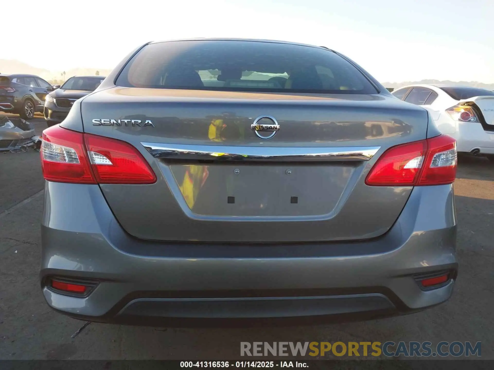 17 fotografías del automóvil dañado 3N1AB7AP2KY329376 NISSAN SENTRA 2019