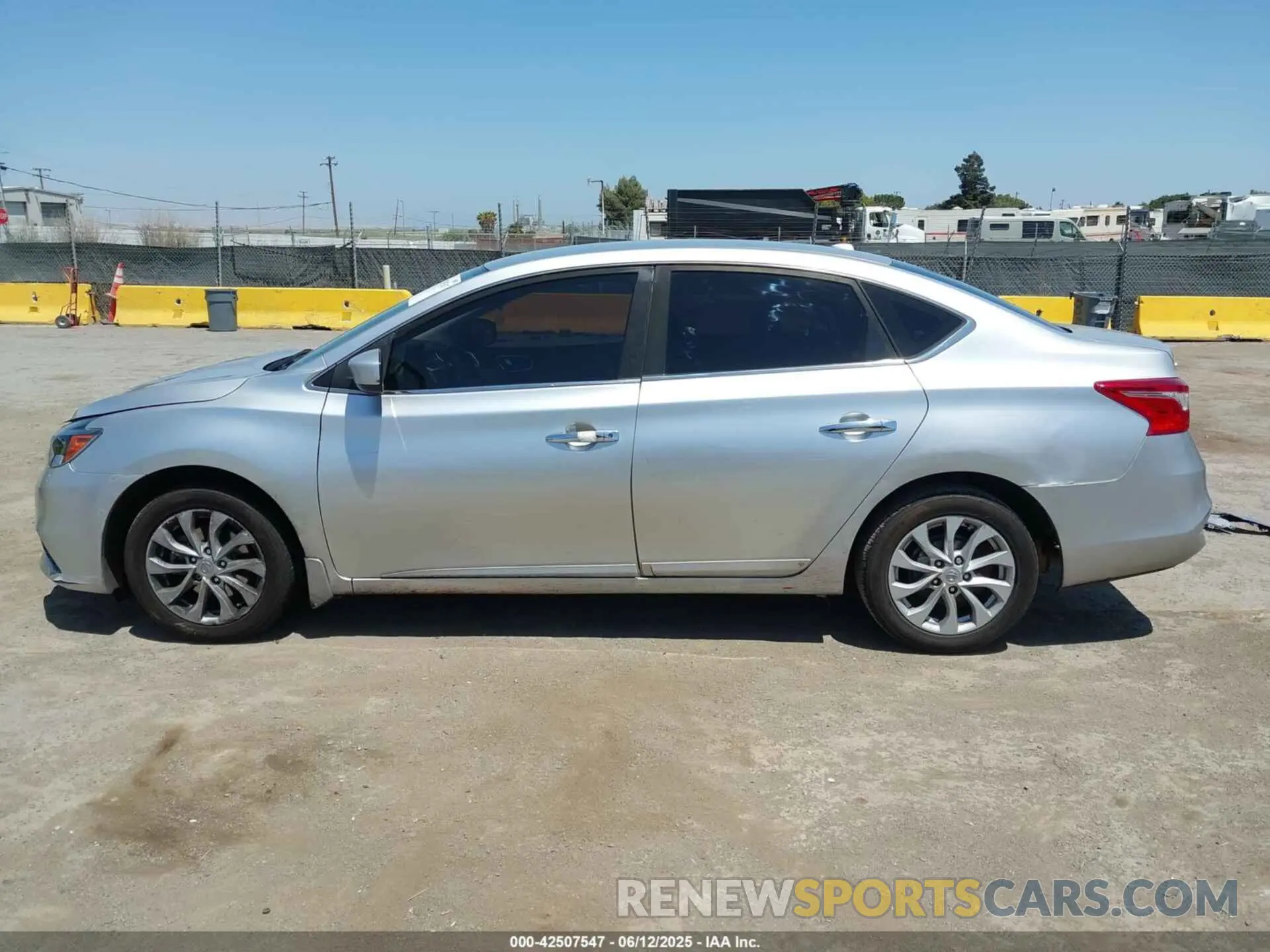 15 fotografías del automóvil dañado 3N1AB7AP2KY331323 NISSAN SENTRA 2019